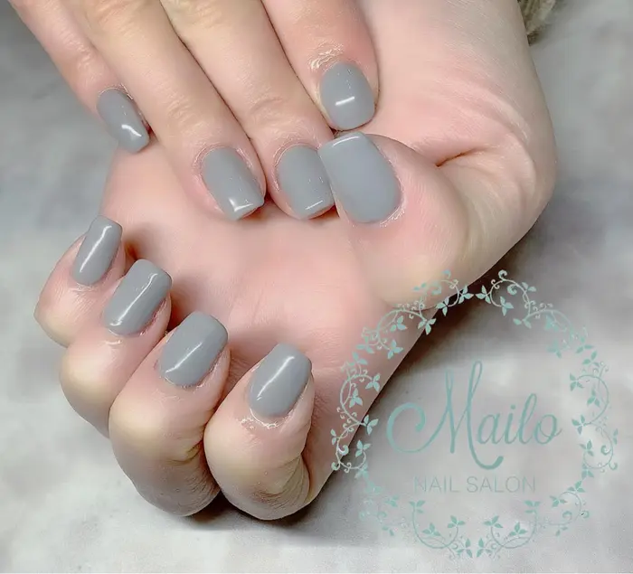 マットグレーワンカラー Nail Eyelash Salon Mailo 池袋店所属 Mailo 渡邉のネイル デザイン ミニモ