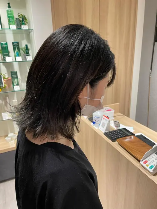 マットアッシュグレー 人気の暗髪カラー マット感も透明感も楽しめるスタイル ヘアカラー Infinity 蔵前店所属 カットモデル オグラマヒロのヘアカタログ ミニモ