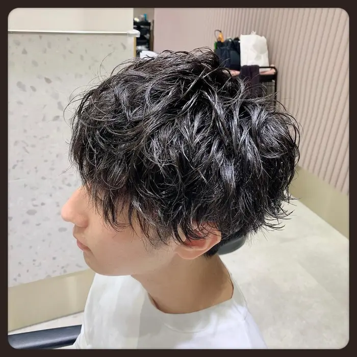 波巻き 波巻きパーマ 波巻きスパイラル スパイラル スパイラルパーマ ツイストスパイラル ツイストス Go Today Shaire Salon 原宿verno店所属 メンズ専門 Tomokiのヘアカタログ ミニモ