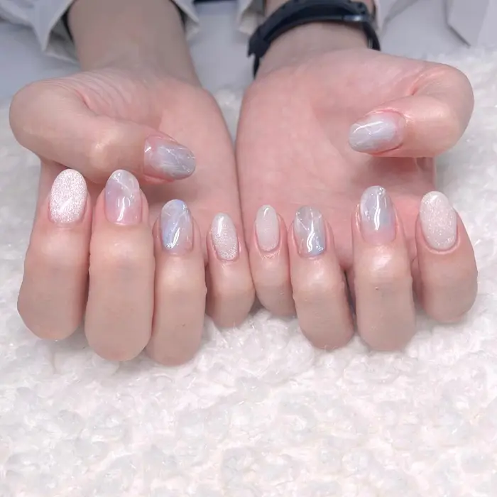 明大前駅徒歩3分 店内は白が基調のプライベートサロンで落ち着いて施術が受けらます 初めてのネイルの Space所属 Space のネイル デザイン ミニモ