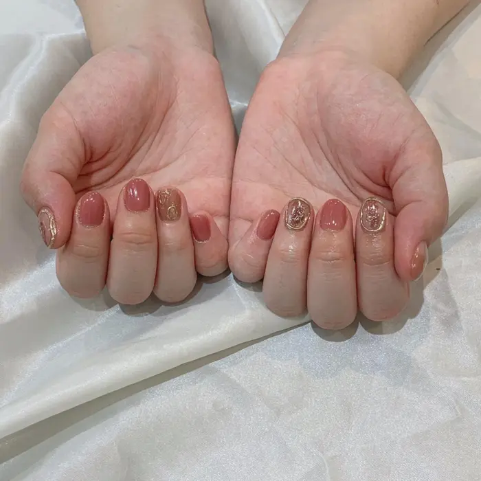 Nail Salon Dress梅田所属 桑名 満理奈のネイルデザイン ミニモ