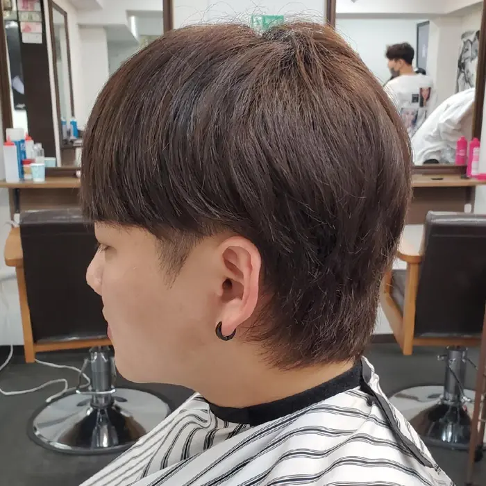 襟足は伸ばしつつサイドはスッキリ 韓国スタイル 韓国ヘアー メンズカット 韓国美容院 Junghair Studio所属 Simpliee Haruのヘアカタログ ミニモ