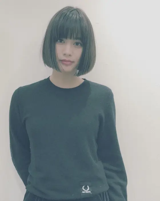 定番のシンプルなボブです カラーは根本はやや暗めにして自然なアッシュ系カラーです rtirior所属 Yuki Mikuriyaのヘアカタログ ミニモ 定番のシンプルなボブです カラーは根本はやや暗めにして自然なアッシュ系カラーです rtirior所属 Yuki Mikuriyaのヘアカタログ ミニモ