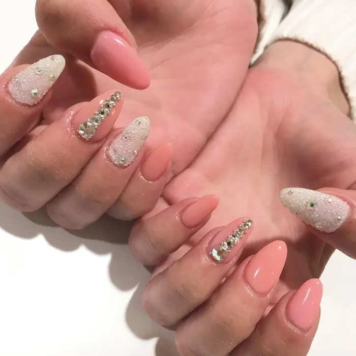アート2本長さ出し10本6500円ベース Nail Eye Rush Rea所属 道川 優梨愛のネイルデザイン ミニモ