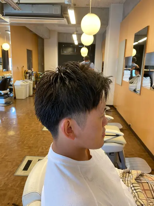 ツーブロックを入れた爽やかなスタイル スマイルヘアー武蔵浦和店所属 メンズ専門店 オカヤマミヅキのヘアカタログ ミニモ