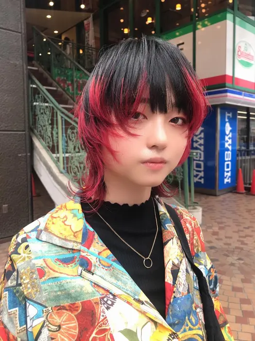 ウルフカット 毛先メッシュレッドカラー Ink インク 所属 ハイトーン ウルフ 長畠俊輔のヘアカタログ ミニモ ウルフカット 毛先メッシュレッドカラー Ink インク 所属 ハイトーン ウルフ 長畠俊輔のヘアカタログ ミニモ