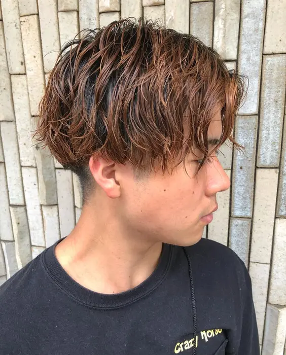 くせ毛風パーマは ウェットにスタイリングしても良きですね Logue所属 秋吉 拓也 メンズ 特化 のヘアカタログ ミニモ くせ毛風パーマは ウェットにスタイリングしても良きですね Logue所属 秋吉 拓也 メンズ 特化 のヘアカタログ ミニモ