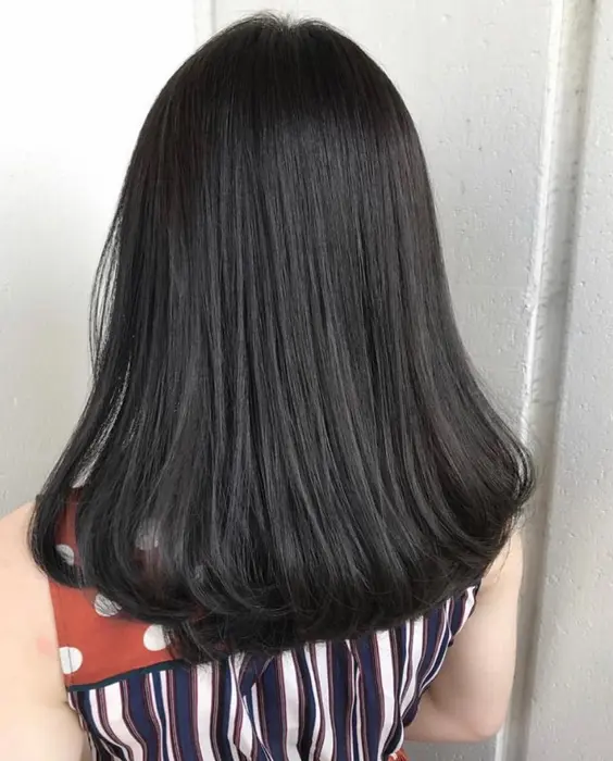 グレージュ ハイライトカラー ハイライト ブリーチなし バレイヤージュ 艶感 外国人風カラー 韓国ヘ Ivy所属 ブリーチなし艶カラー 表参道 青山のヘアカタログ ミニモ