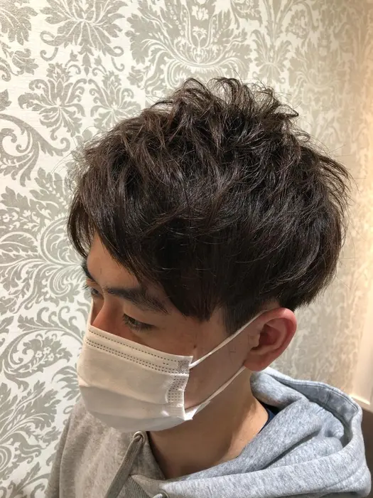 前髪を上げ下げできる 流行りの2wayスタイル 上は軽さを入れて立ち上がり良くふわふわセット仕上げ Each Dee所属 高野 玲緒のヘアカタログ ミニモ