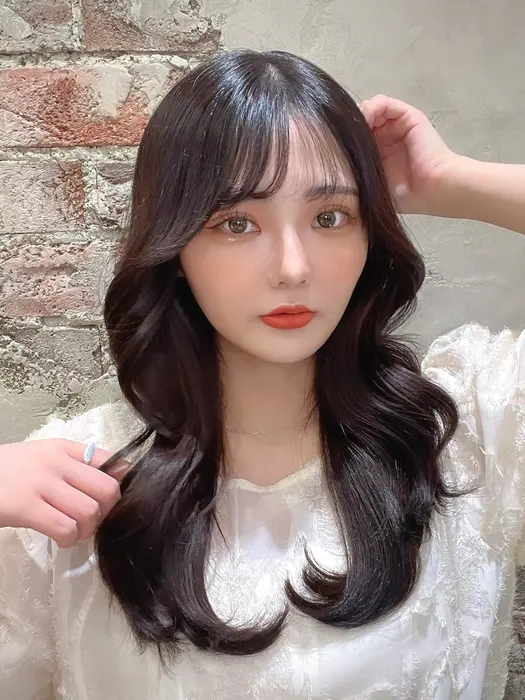 韓国ヘア小顔くびれ巻き 2way前髪 2wayバング 2way 顔周り 顔周りカット 前髪 Afloat Ruvua所属 韓国風ヘア ワンホン神田のヘア カタログ ミニモ