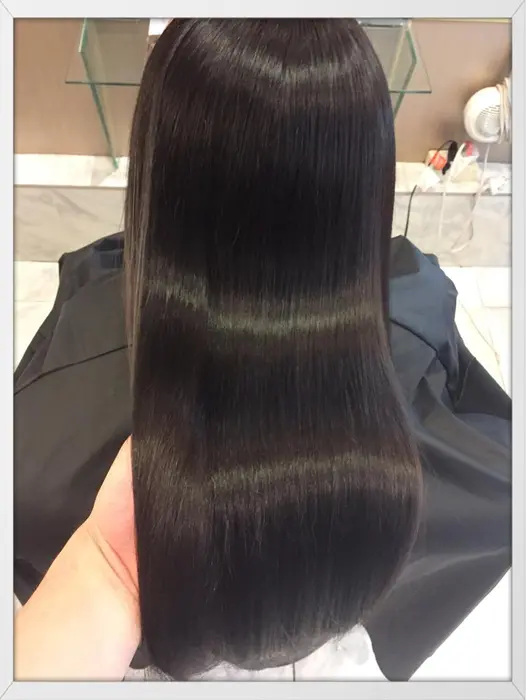 クールグレージュ 限りなく黒に近いグレージュ Rイルミナでダメージレスに カラー Uniii Professional Salon所属 髪質改善講師 Akihiroのヘアカタログ ミニモ