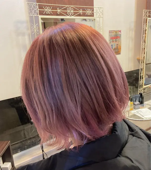 黒染め履歴からワンブリーチでピンクベージュ 黒染めの染料の種類によるので ここまでにならない場合 Pandola美容室 寿町店所属 中野 美穂のヘアカタログ ミニモ