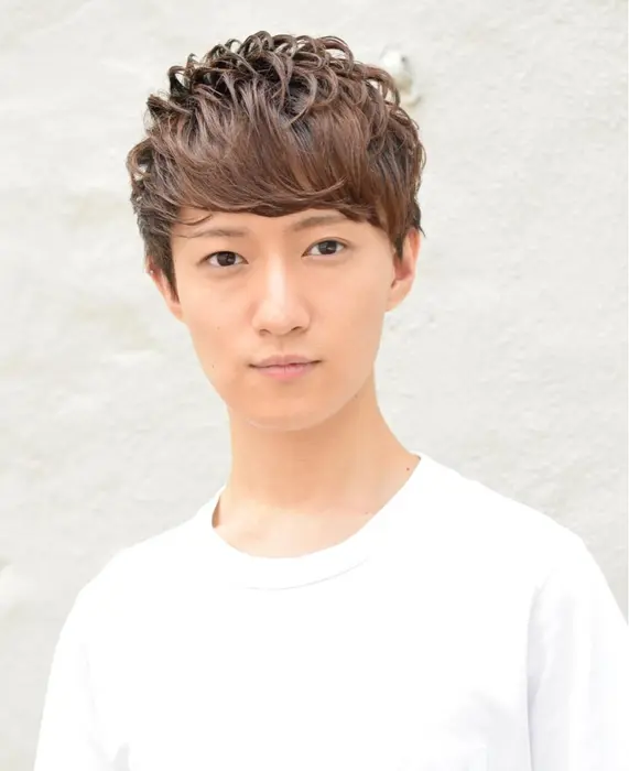 学生限定クーポン Quonheal谷町店所属 諌山 佳旦のヘアカタログ ミニモ