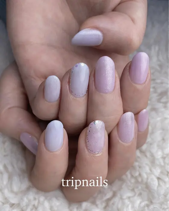 太陽の光で色が変わるホログラムを使用しました カラーチェンジホロ Tripnails Tripnails所属 Tripnails のネイル デザイン ミニモ