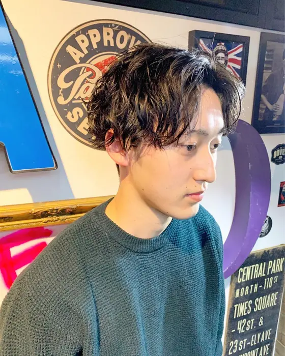 センターパートとスパイラルパーマの相性良いです Taowest所属 Taoメンズヘアー 国実潤のヘアカタログ ミニモ