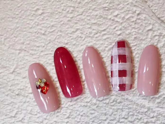 アート定額 ネオリーブアオバ所属 杉山 星菜のネイルデザイン ミニモ