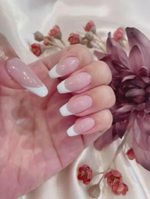 フレンチネイル Bunny Eyes ニューオータニ博多所属 バニーアイズ博多 Nail Salonのネイル デザイン ミニモ