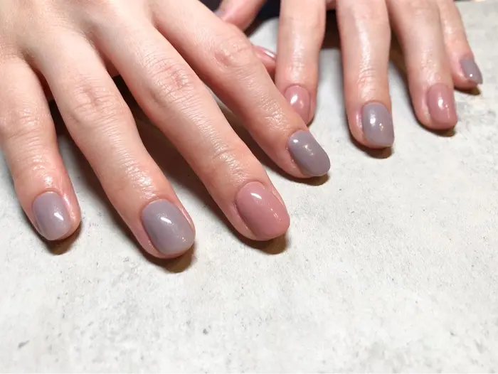 ハンド くすみパステル ワンカラー ピンク パープル くすみ パステル シンプル ガーリー Plumeria所属 富田 愛のネイル デザイン ミニモ