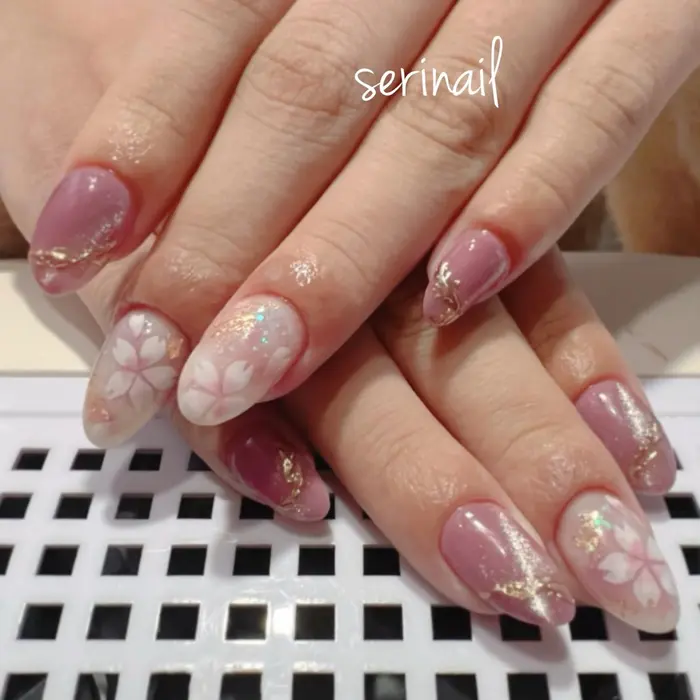 先日サンプルにした桜ネイル 早速お客さまにやって頂けましためちゃくちゃ可愛いです 桜ネイル Serinail所属 Yu Miのネイルデザイン ミニモ