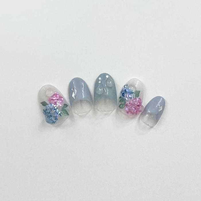 3dをあしらった紫陽花モチーフ マナビス ボワール所属 マナビス ボワールのネイルデザイン ミニモ 3dをあしらった紫陽花モチーフ マナビス ボワール所属 マナビス ボワールのネイルデザイン ミニモ
