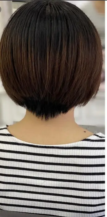 襟足スッキリな首が長い方には是非挑戦していただきたいスタイルです ショートボブ アヴニールアックスavenir Axe 所属 アヴニールアックス Tomohiroのヘアカタログ ミニモ