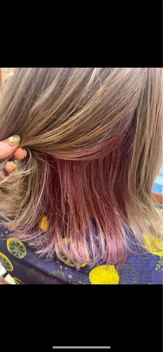 切りっぱなしボブにインナーカラーを ピンクベージュにインナーペールピンク ブリーチ必須ですが髪 Goofy Tokyo所属 髪質改善 玉井香奈のヘアカタログ ミニモ