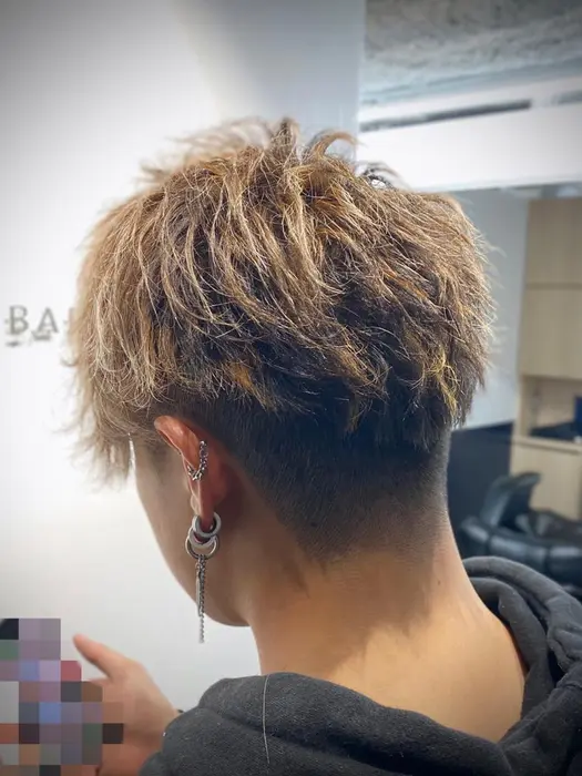 フェード フェードカット スキンフェード ツイストスパイラルパーマ メンズパーマ 波巻パーマ ニュア Liberty Share Barber所属 Koba 古部滉己のアイブロウカタログ ミニモ