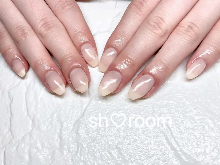 ワンカラー 乳白色ネイル ホワイトネイル 河内長野ネイルサロン 河内長野 ネイル ロシア Nail Salon Saki所属 Sh Roomの ネイルデザイン ミニモ