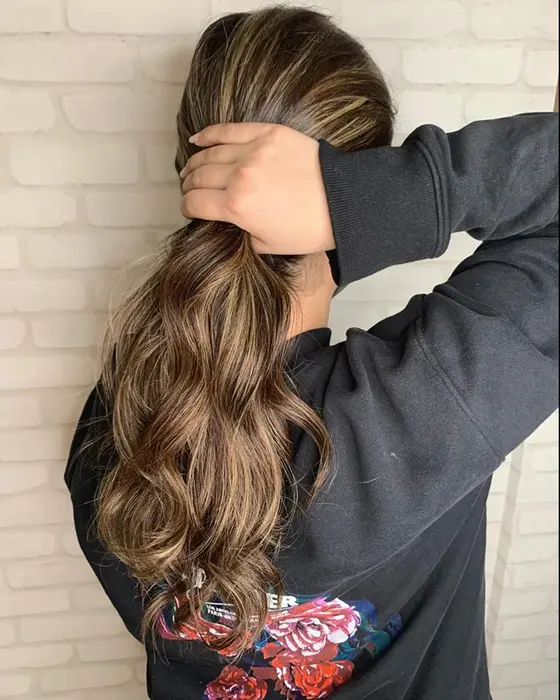 太めのハイライトを入れて全体的にトーンアップ 外国人風でオシャレに Cocoterrace所属 蘆田 レンのヘアカタログ ミニモ