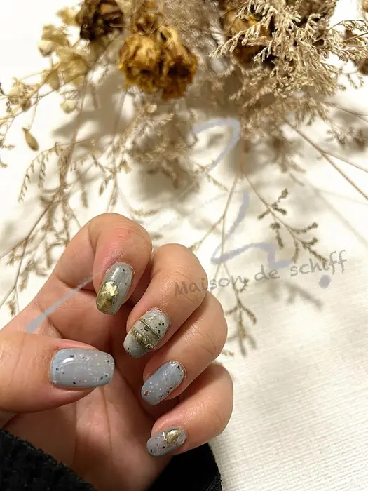 つぶつぶカラー リングアート ミラーぽこぽこアート ミラーアートはさまざまな形にdesignでき Maison De Schiff 所属 ネイリスト Manahaのネイルデザイン ミニモ