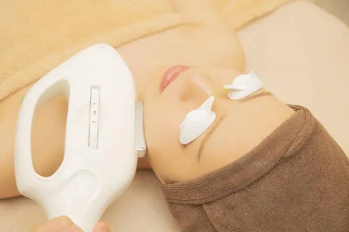 顔脱毛で化粧ノリ 脱毛サロン Salon De Az所属 アヅミ ミサトのエステ リラクカタログ ミニモ