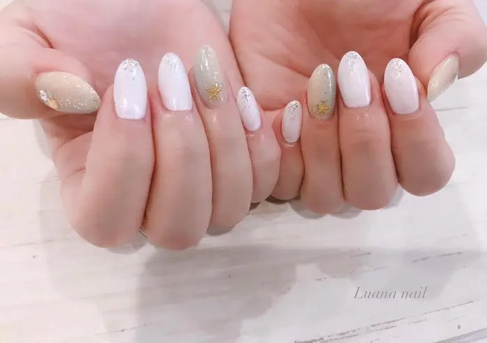 夏ネイル 縦グラデーションネイル グラデーションネイル トレンドネイル 海ネイル リゾー Luana Nail所属 Luana Nail ルアナネイル のネイルデザイン ミニモ