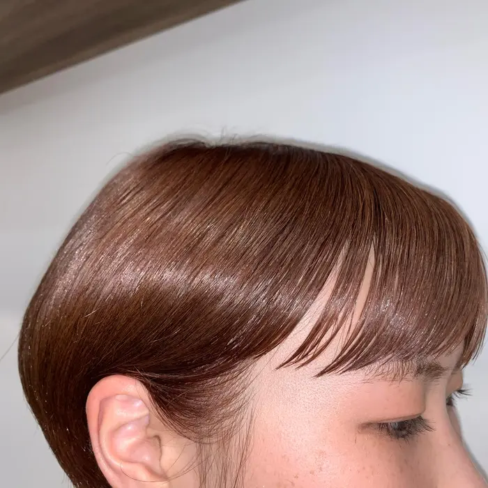 パリジェンヌカラー バングのパッツン感がたまらん モリオフロムロンドンアトレ松戸店所属 にしずる みな 似合わせヘア のヘアカタログ ミニモ