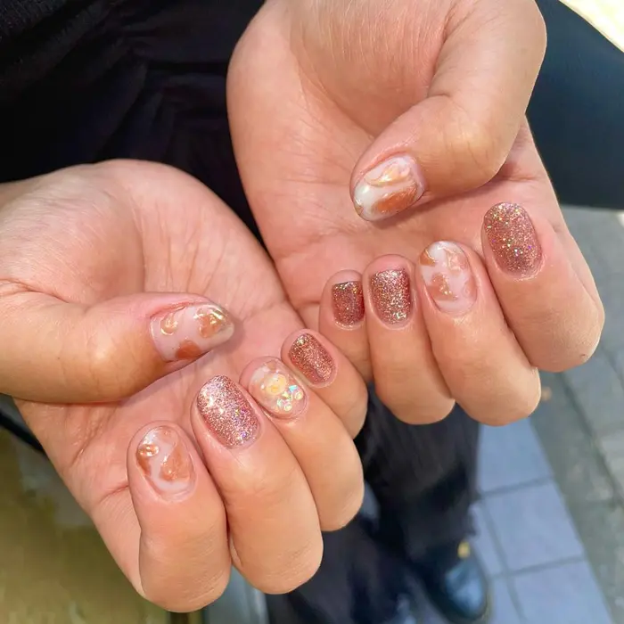 薬指のは300円です Zest吉祥寺店所属 トレンドstyle キヨカのネイルデザイン ミニモ 薬指のは300円です Zest吉祥寺店所属 トレンドstyle キヨカのネイルデザイン ミニモ