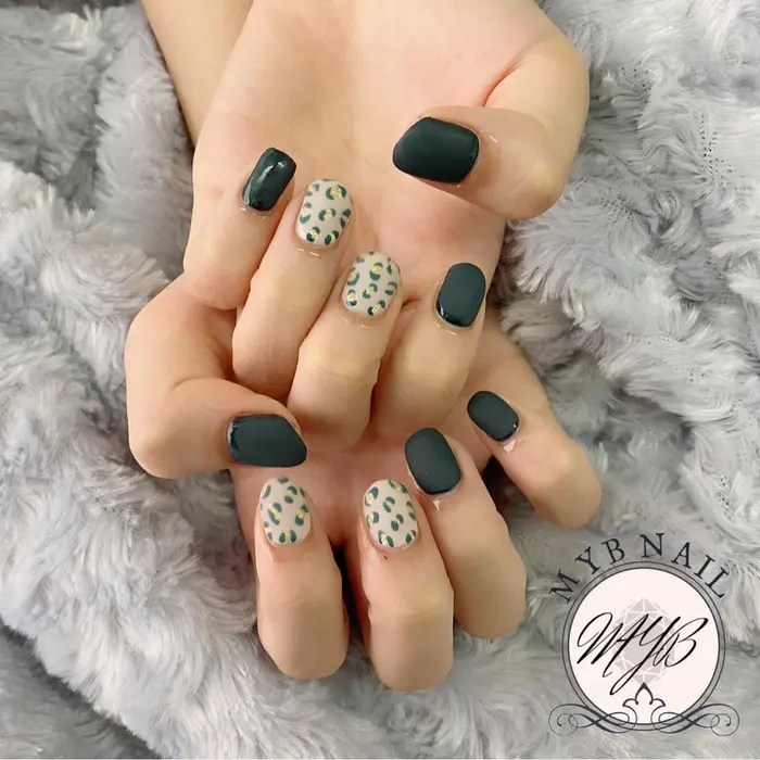 マットショートネイル Myb Nail所属 Myb Nailのネイルデザイン ミニモ