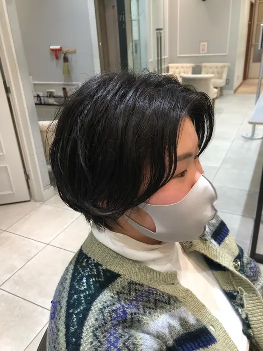 大人可愛いニュアンスパーマのショートヘア 髪の毛伸ばし中の方やおしゃれな 雰囲気にしたい方におすす Neolive Ginza 銀座店 ヘア 所属 ニュアンスパーマ おおや ともみのヘアカタログ ミニモ
