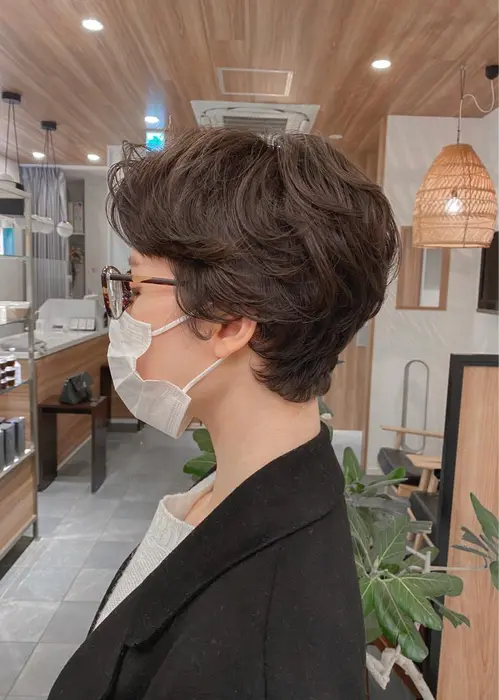 ショートヘアにくせ毛風パーマ Beautrium Ginza所属 ショート ボブ 阿部智也のヘアカタログ ミニモ