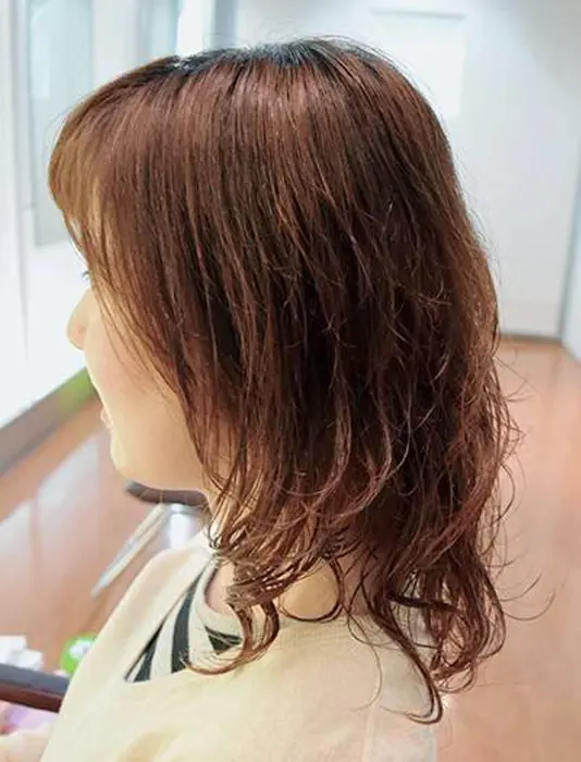 セミロングの毛先だけパーマです お悩み改善美容室ｓｕｋｓｍａ スクスム 所属 竹之内 進のヘアカタログ ミニモ