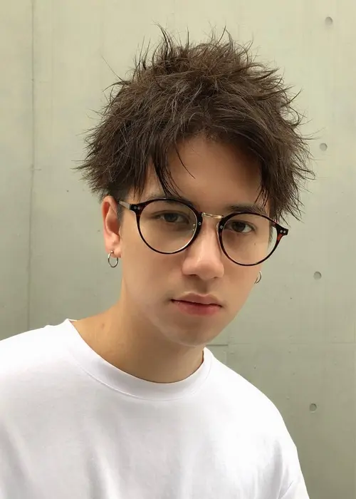 前下がりセンターパートマッシュstyle Fifthのメンズパーマはhot P By Fifth所属 Men Sスタイル Mihoのヘアカタログ ミニモ