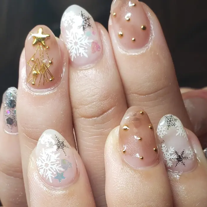 錦糸クリスマスツリーネイル 絆 Kizuna所属 佐々木 恭光のネイルデザイン ミニモ