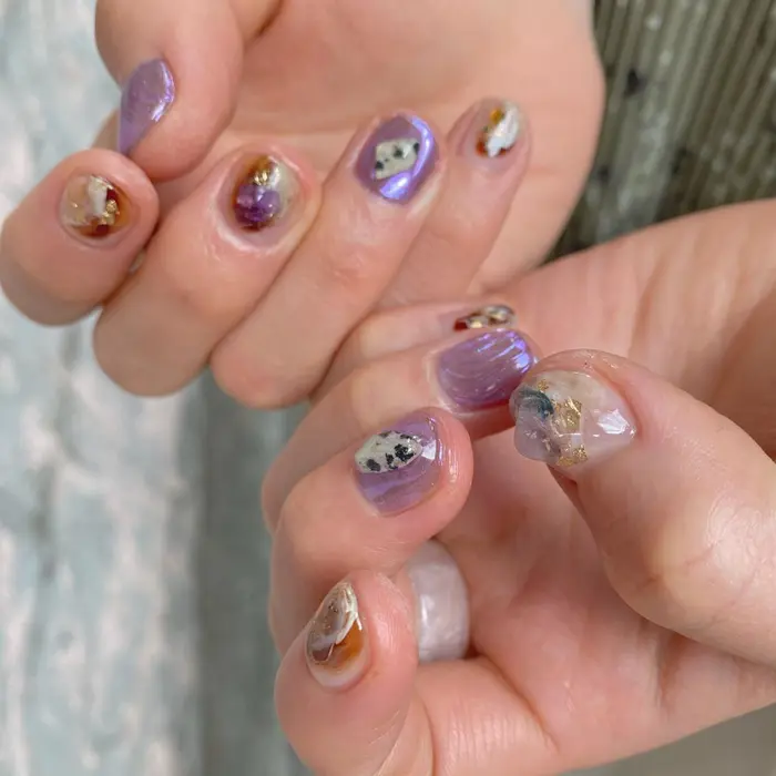 紫のミラーとダルメシアンパーツが可愛いデザイン Laughl所属 大西 洋子のネイルデザイン ミニモ