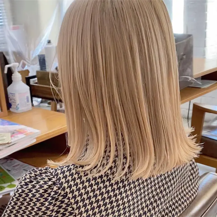 切りっぱなしハイトーンロブ 結んでもかわいい長さ Garden Omotesando所属 堀沙織 ショート ボブ 暖色カラーのヘアカタログ ミニモ