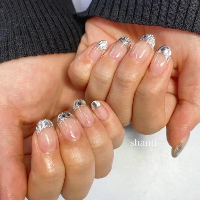 ガラスフレンチネイル お写真はクリアベースになります ベースカラー追加の場合 お時間プラス30 Shanti 神宮店 シャンティ 所属 Shanti 神宮店 田代アキのネイルデザイン ミニモ