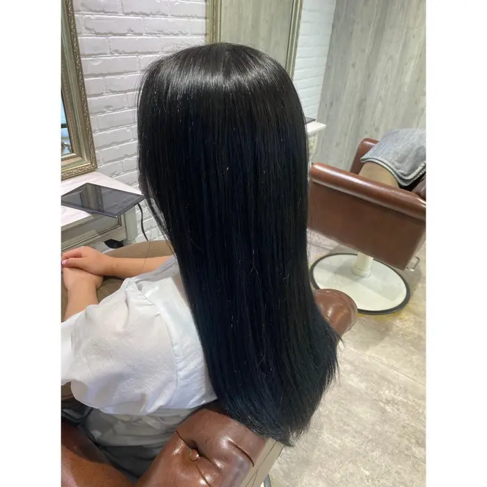 ブルーブラックスロウカラー Renatus Hair Of Nail 所属 似合わせヘア 片桐佳奈のヘア カタログ ミニモ