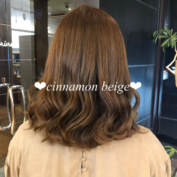 シナモンベージュ ブリーチなしでできる明るめカラーです Shine所属 おぬき みきのヘアカタログ ミニモ