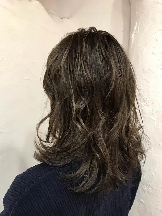 ハイライトカラー マットグレージュ Neel所属 伊藤 優希のヘアカタログ ミニモ