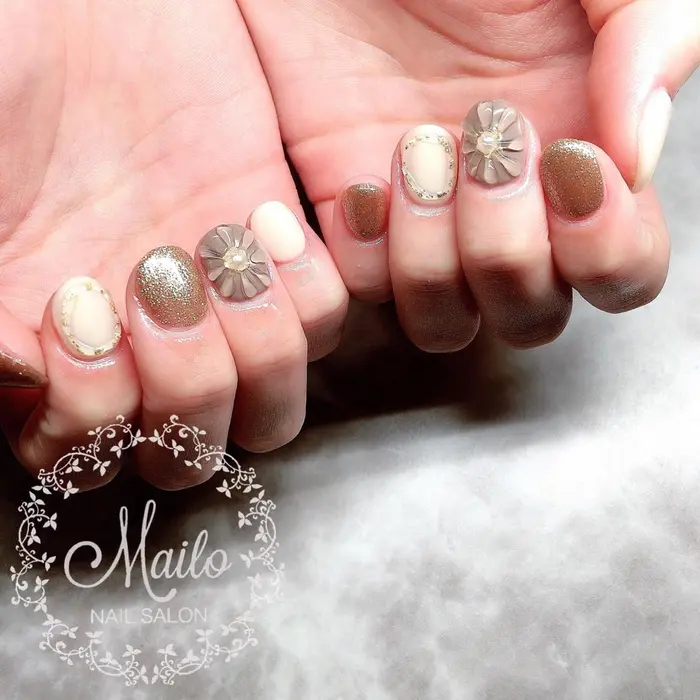 マーガレットニュアンスネイル Nail Eyelash Salon Mailo 池袋店所属 Mailo 諏訪のネイル デザイン ミニモ