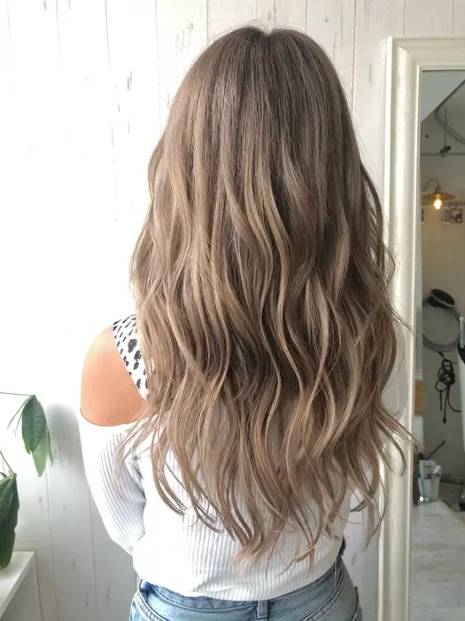 カラー後にシールエクステ80本 馴染みもよく気に入っていただけて嬉しいです Hair Design Picture 所属 前田 宗作のヘアカタログ ミニモ