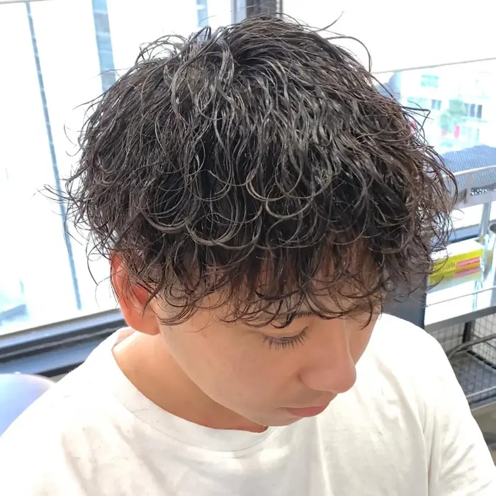 波巻きスパイラルパーマ カール強め Liv所属 メンズパーマ 諸住 連のヘアカタログ ミニモ 波巻きスパイラルパーマ カール強め Liv所属 メンズパーマ 諸住 連のヘアカタログ ミニモ