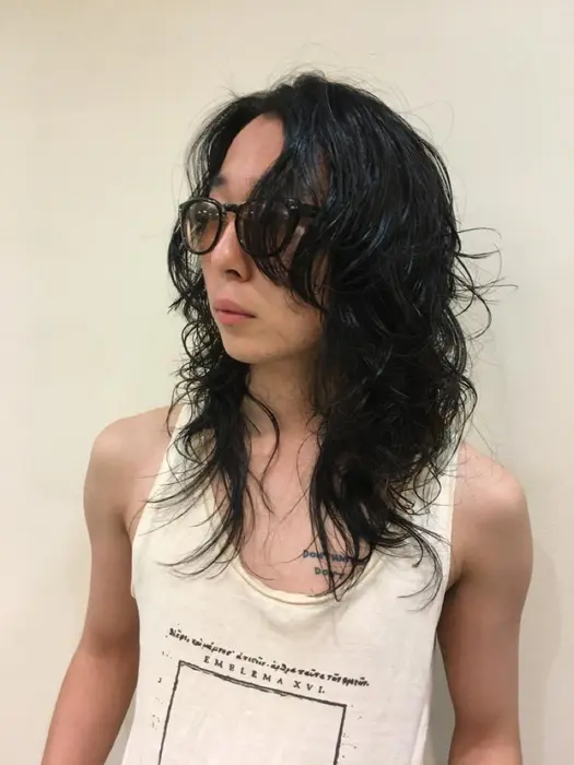 あえてバランスを見て一番下をよわーーーくかけてます ファッションをみてバランスをみて一緒にヘアスタ Oasis南青山店所属 Jiro のヘアカタログ ミニモ